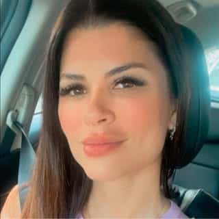 Dra. Flávia Alves